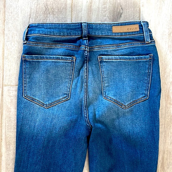 NWOT Cello High Waist Flare Jeans - Picture 7 of 12
